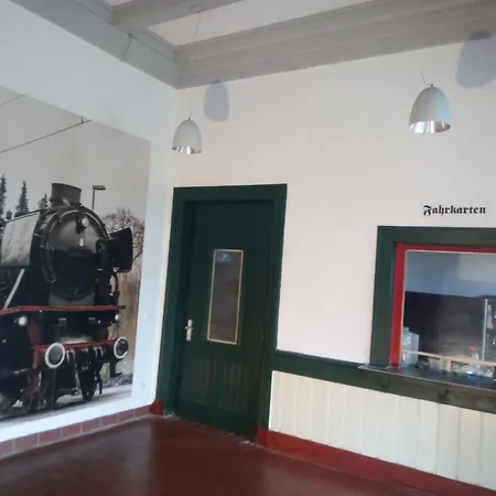 Ohne Komfort Im Historischen Bahnhof *